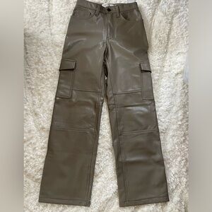 Abercrombie and Fitch NWT vegan leather 90s relaxed high rise jeans. 0/25 short